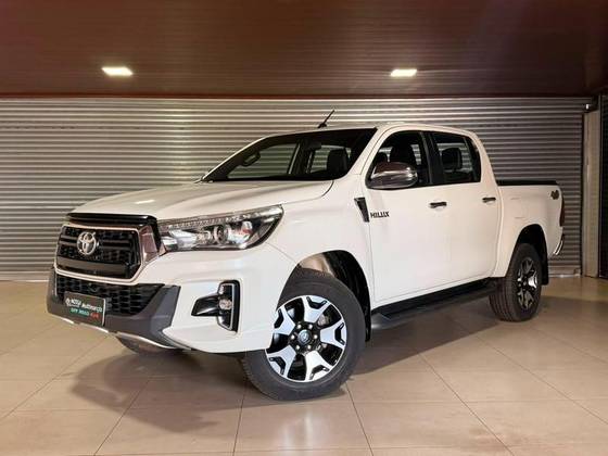 TOYOTA HILUX 2.8 SRX 4X4 CD 16V DIESEL 4P AUTOMÁTICO
